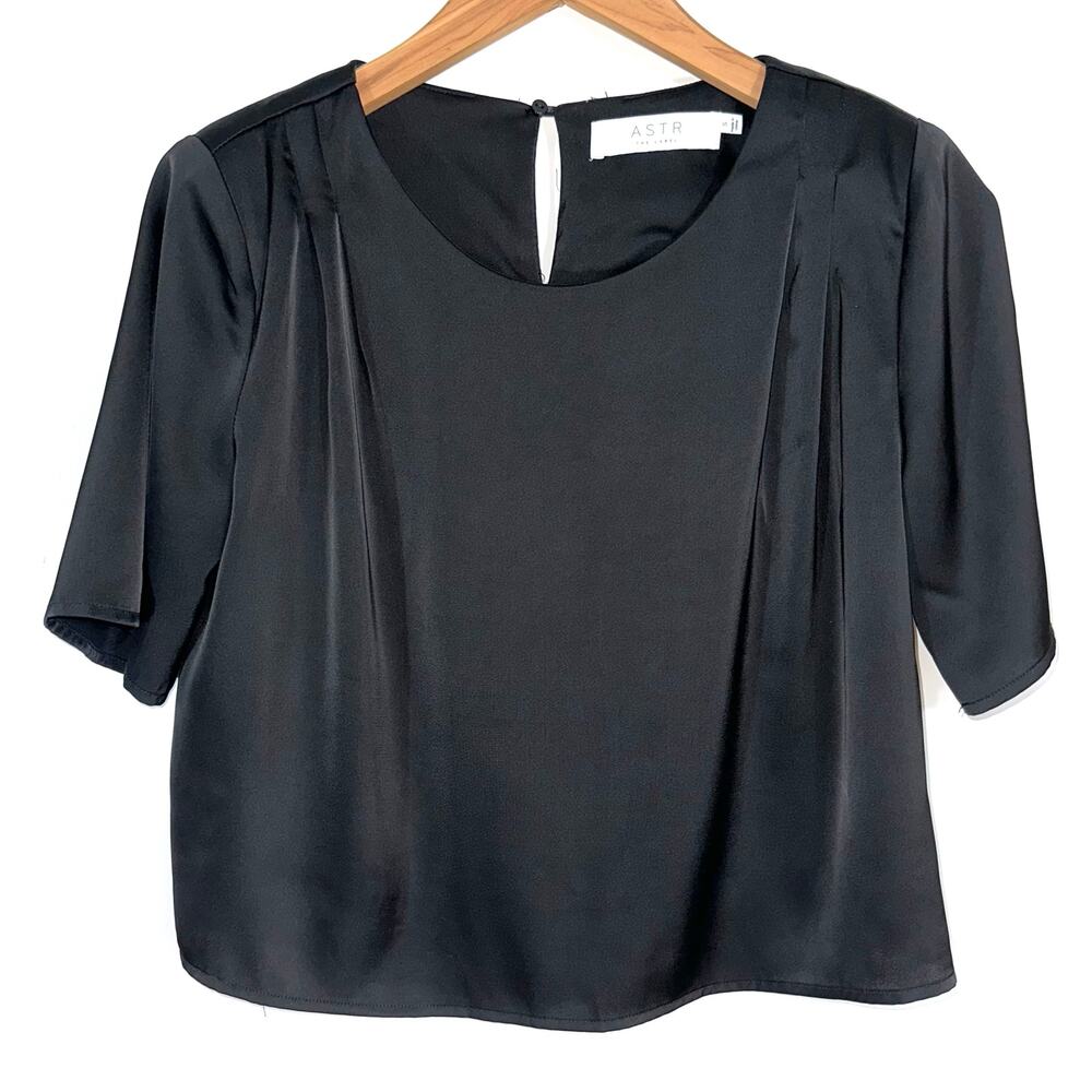 ASTR Black Satin Pleated Shoulder Pad Boxy Top Size Small